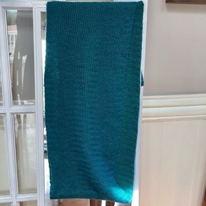 BLUE/GREEN INFINITY SCARF